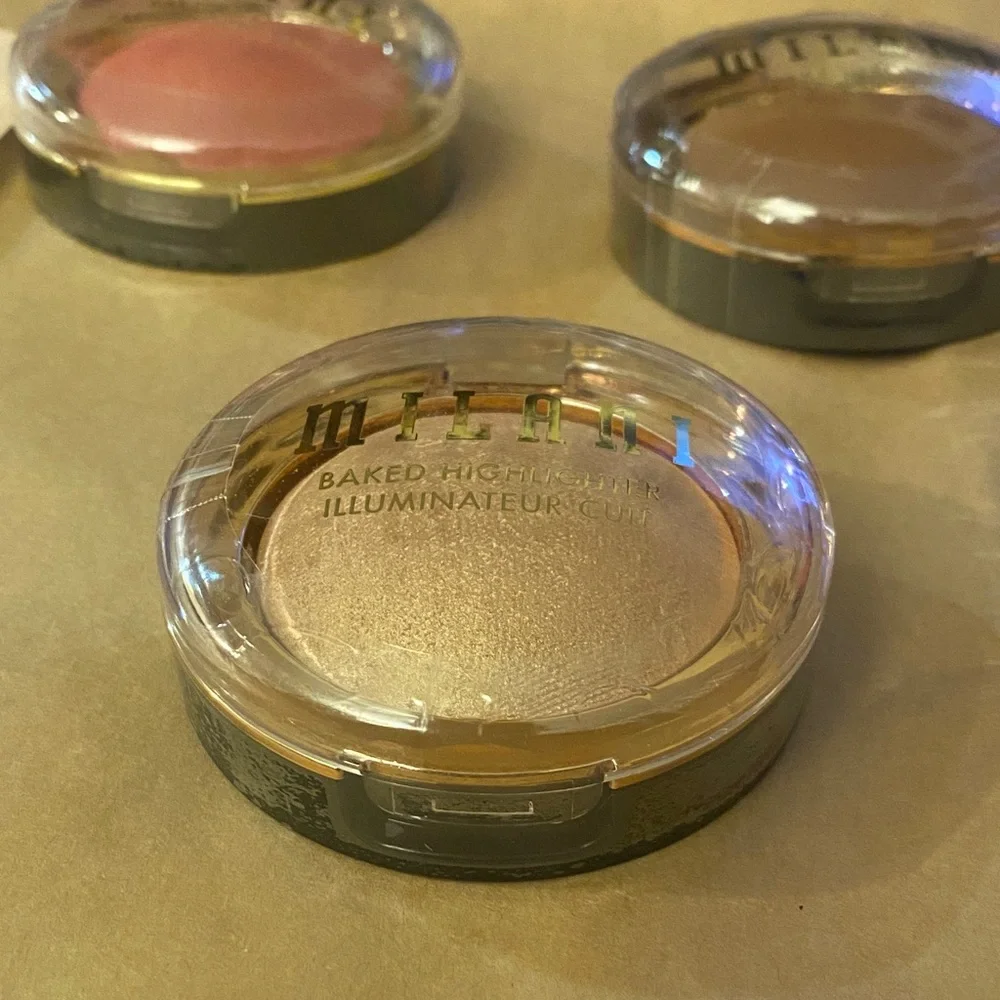 Milani baked collection: Blush, Highlighter & Bronzer